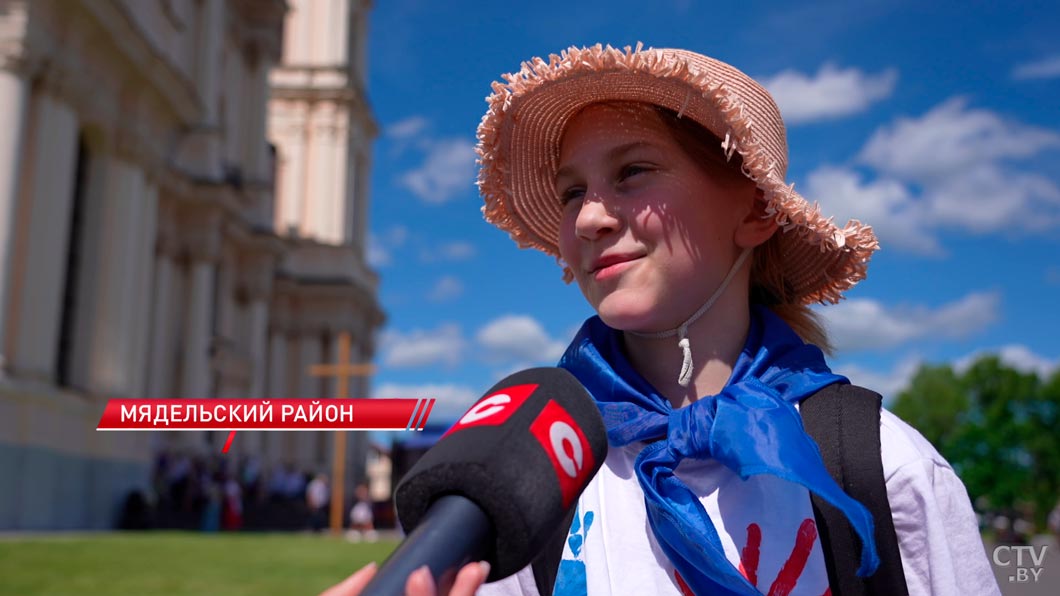 Девять дней шли ради цели! Десятки тысяч верующих прибыли в Будслав, чтобы поклониться святыне -10