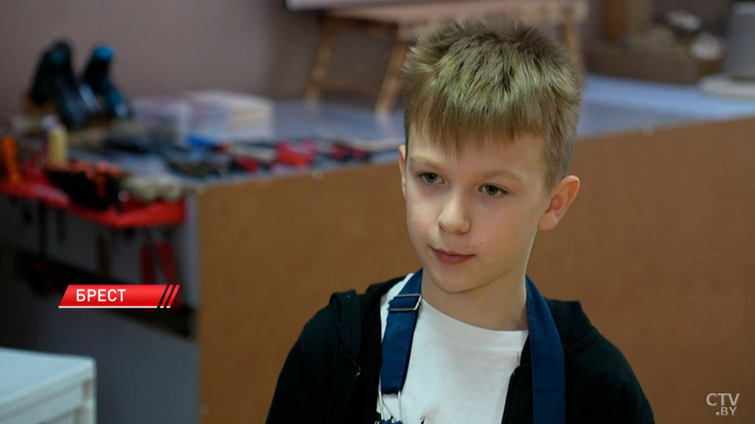 Пространство, свободное от гаджетов: столярная мастерская для школьников работает в Бресте