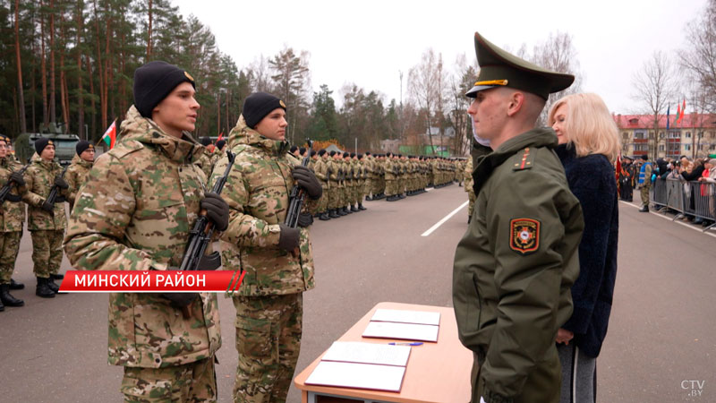 Более тысячи новобранцев внутренних войск МВД приняли присягу-8