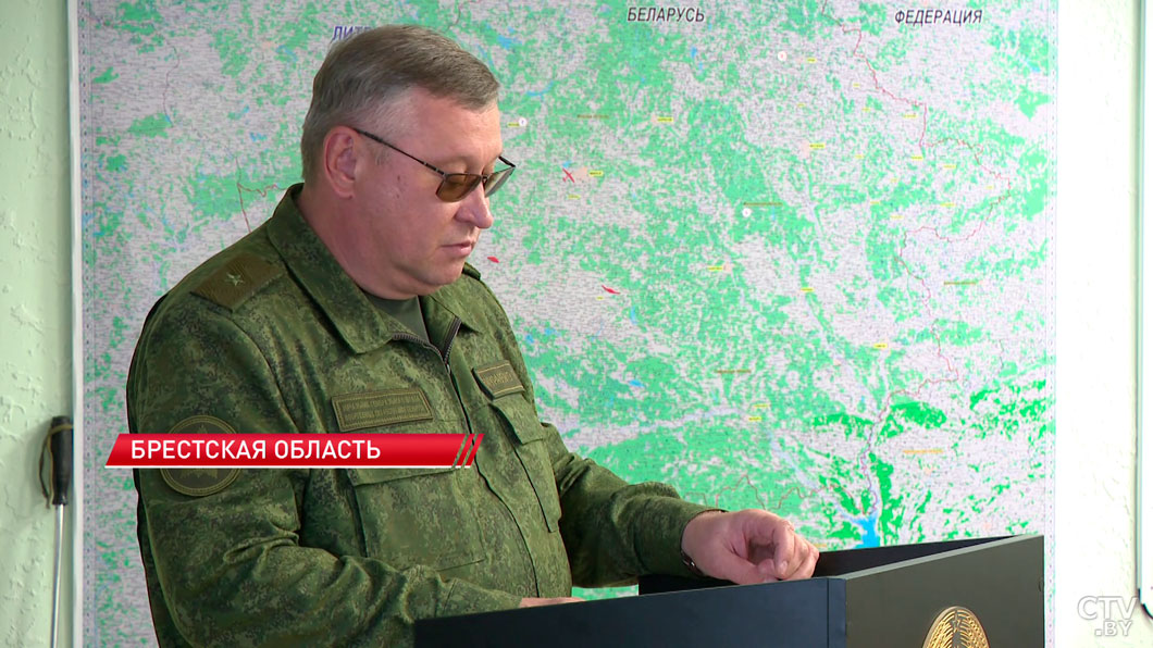 Лукашенко посетил центр подготовки и применения беспилотников в Берёзовском районе-8