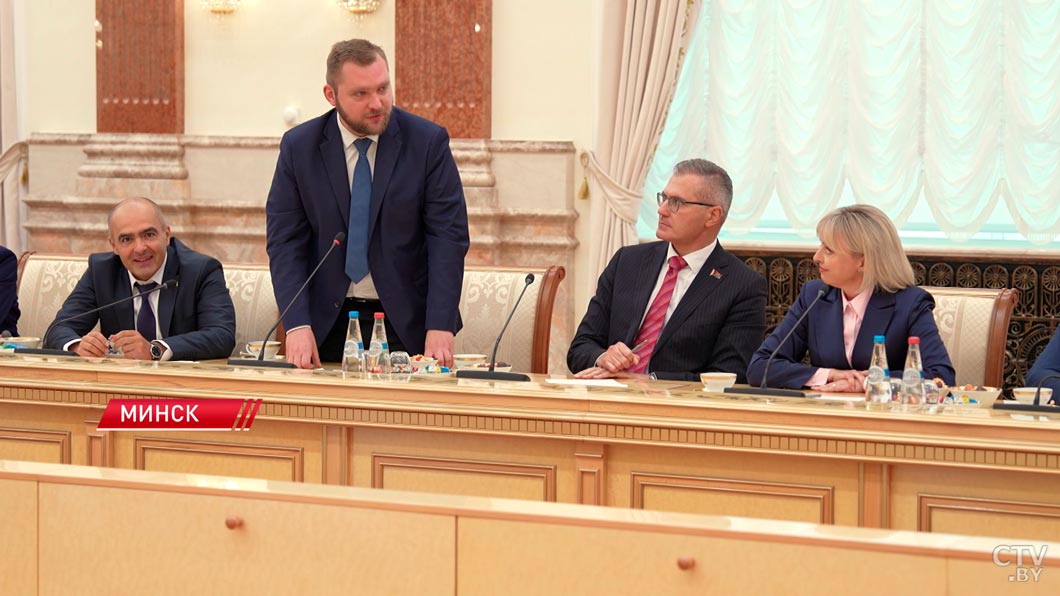 Лукашенко: если не туда завернём, на ВНС никто молчать не будет, это гарант-18