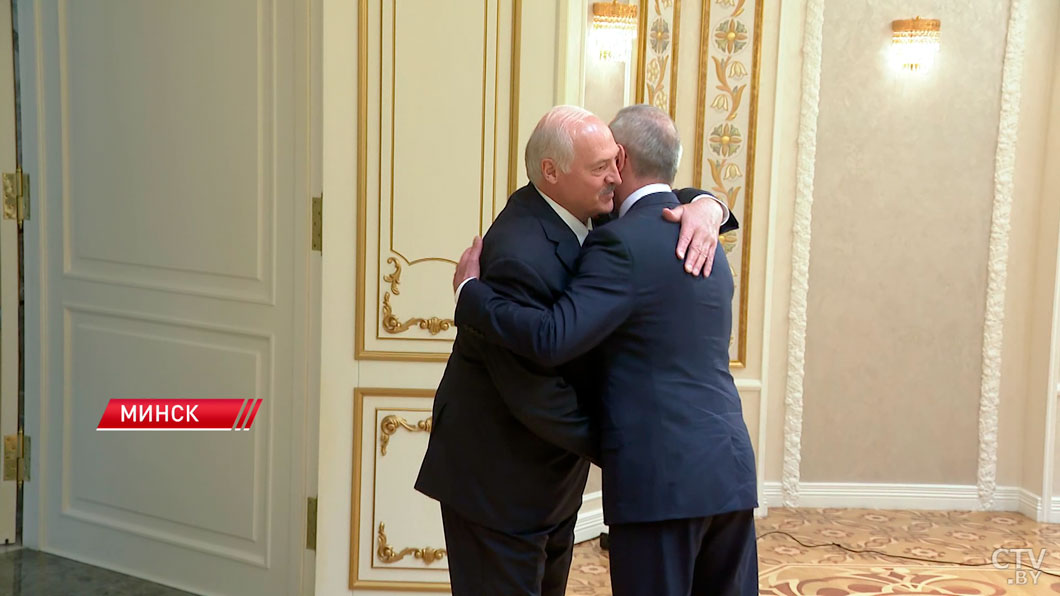 «Миллиард – это нормально»: Лукашенко обозначил новые горизонты для Беларуси и Калужской области -2