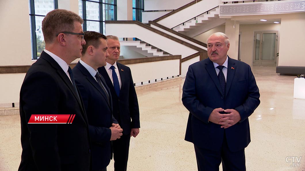 Лукашенко: откровенно скажу, чего нам не хватает – нам нужны инженеры-6