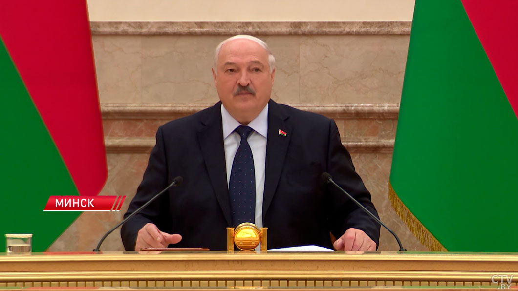 Лукашенко: наша многовекторность не означает, что от всех отвернулись и рвёмся за океан или в ЕС-6 Лукашенко: наша многовекторность не означает, что от всех отвернулись и рвёмся за океан или в ЕС-6