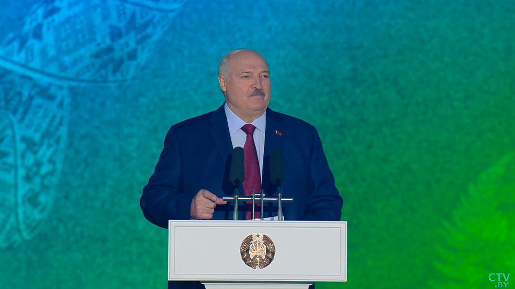 Лукашенко в Александрии: такие праздники нам нужны, чтобы уравновесить стремительный ритм жизни-5 Лукашенко в Александрии: такие праздники нам нужны, чтобы уравновесить стремительный ритм жизни-5