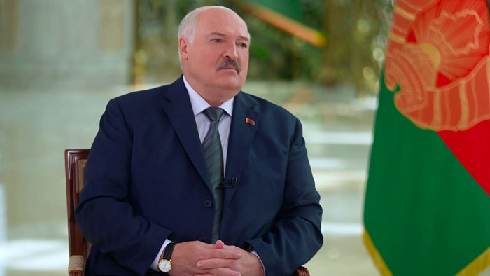 Лукашенко: «Народ рискнул, избрал меня. Я должен этому народу, очень много должен»