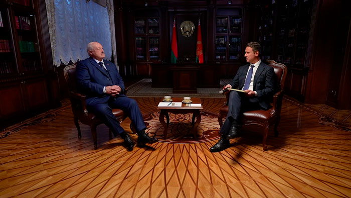 Лукашенко: применять ядерное оружие ни Путин, ни я – никто этого не хочет