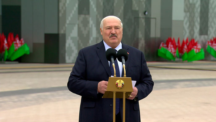 Лукашенко о главном продукте белорусов: месяц выдержим, но без картофеля не будем!