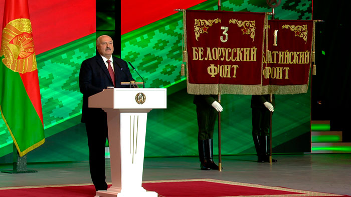 Лукашенко: независимость стоит дорого, белорусы заплатили за неё самую страшную цену