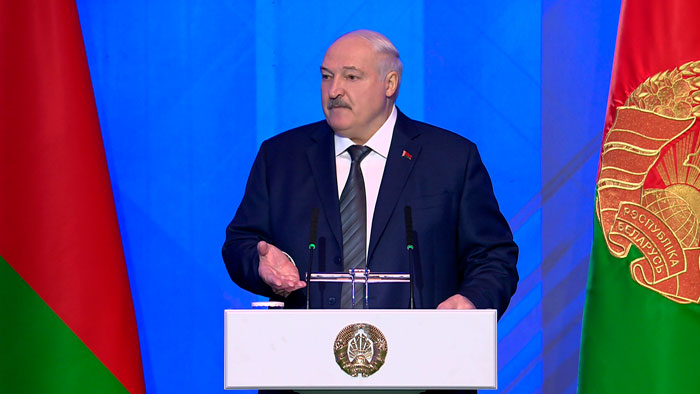 Лукашенко на Минской конференции: мы каждый день готовимся к войне, чтобы её не было