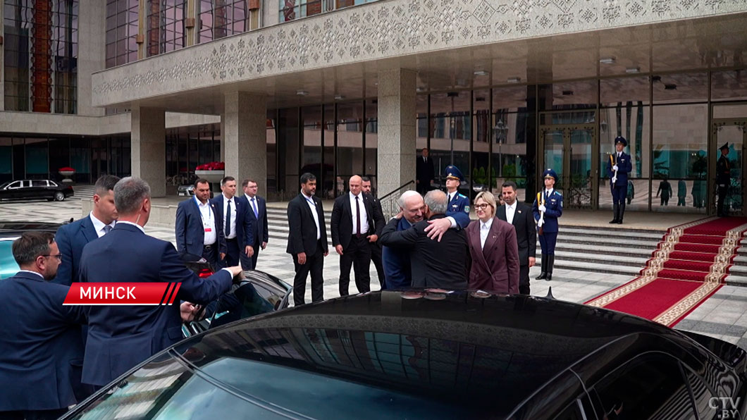 Беларусь поддерживает легитимное право Ирана на развитие мирного атома – Лукашенко-16