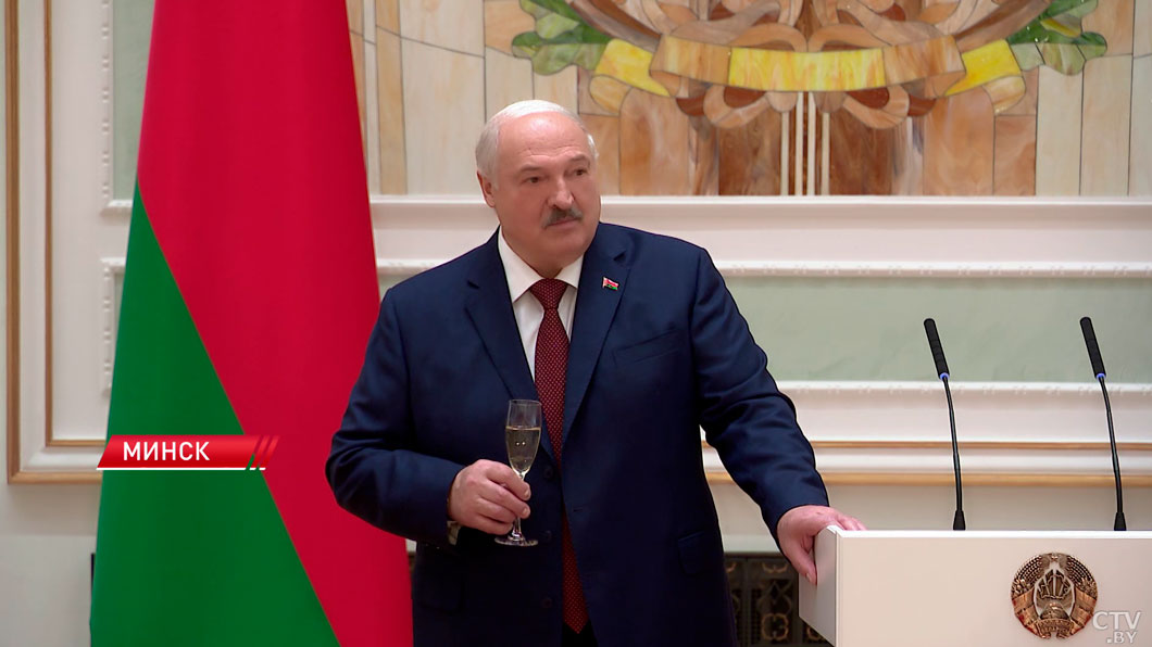 Лукашенко призвал сократить сроки обучения в вузах: надо учиться столько, сколько надо!-4