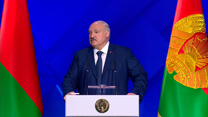 Лукашенко: самоорганизация глобального большинства – это страшный сон западных неолибералов