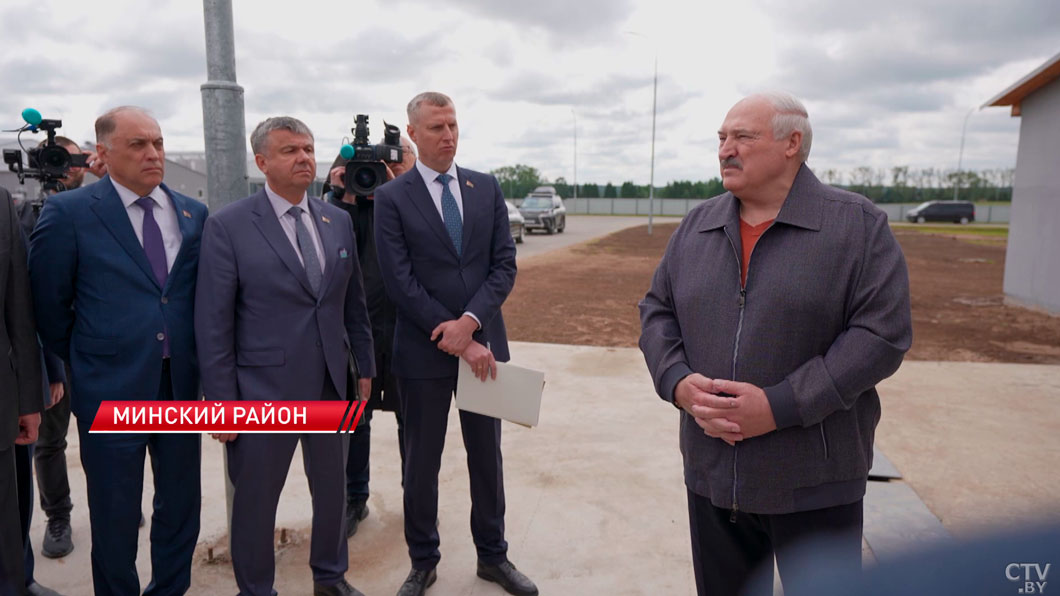 Лукашенко: людей надо прежде всего накормить, а значит, спрос на продукты будет только возрастать-4 Лукашенко: людей надо прежде всего накормить, а значит, спрос на продукты будет только возрастать-4