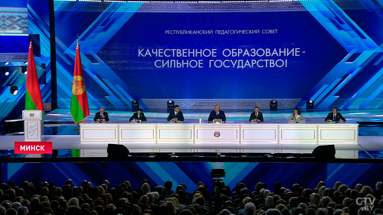 «Диктатор Лукашенко, возьми обратно!» Президент о том, почему беглые просятся в Беларусь-2