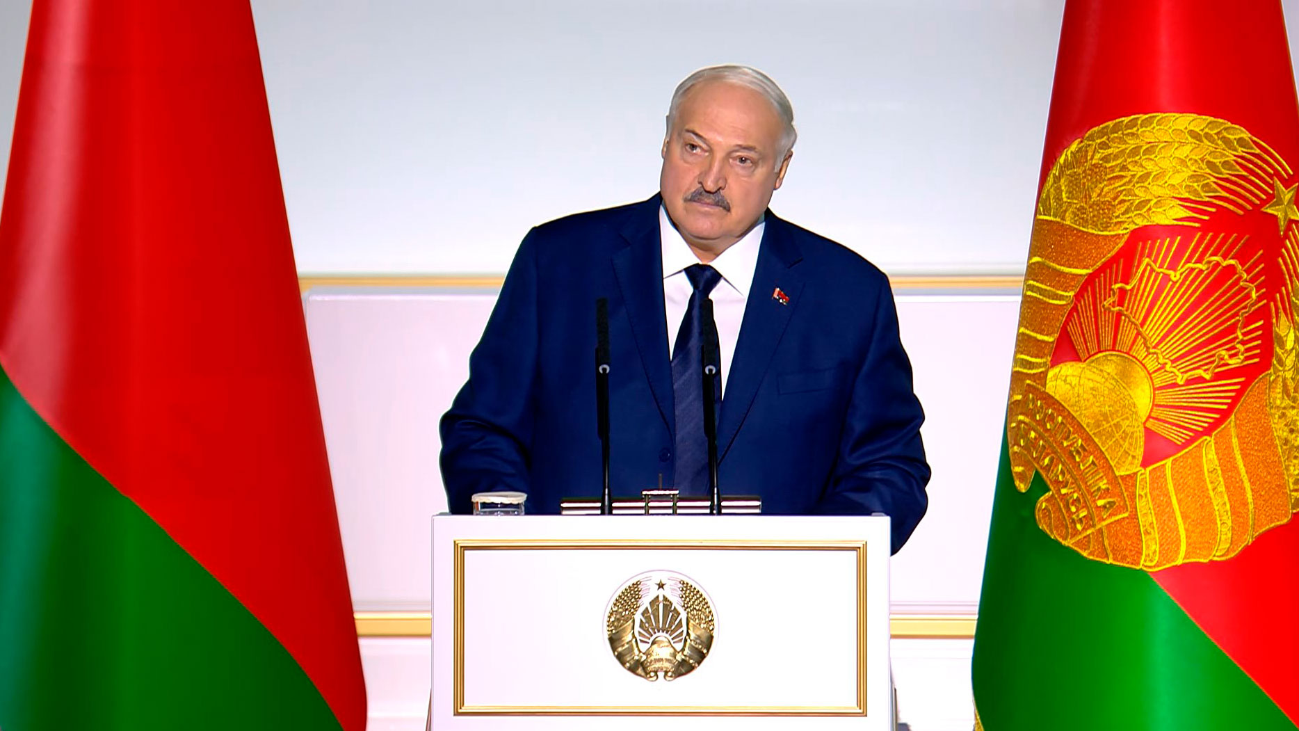 Лукашенко: пора кардинально осовременить сельское хозяйство