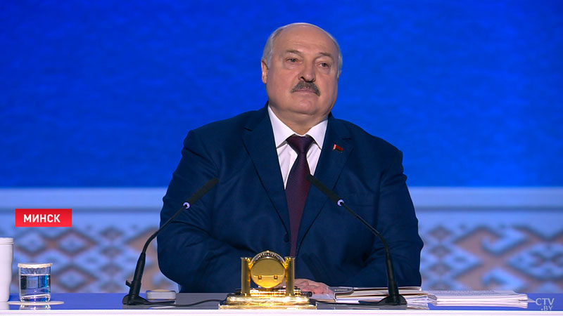 Лукашенко: я хочу услышать правду и почувствовать нерв нашего учительства-4