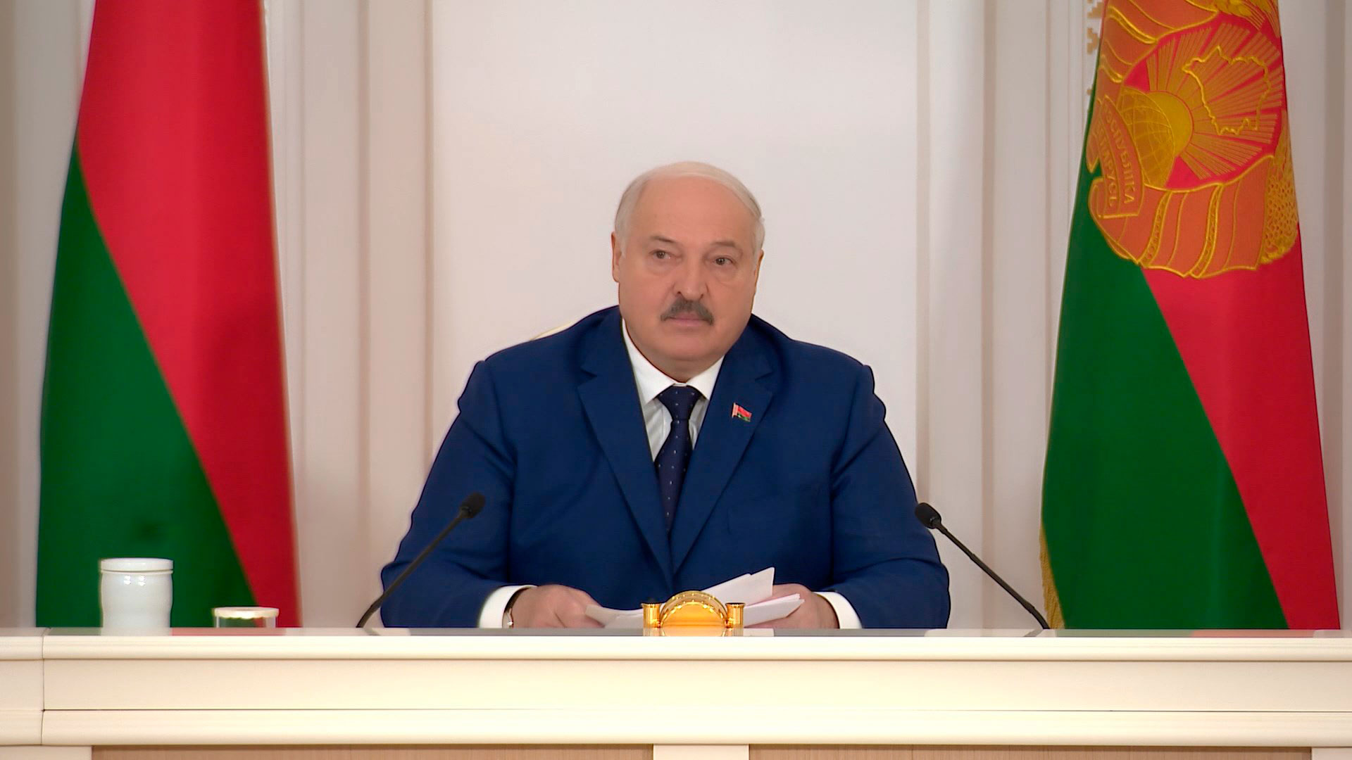 «Бардак полный». Лукашенко поделился впечатлениями от увиденного под Минском