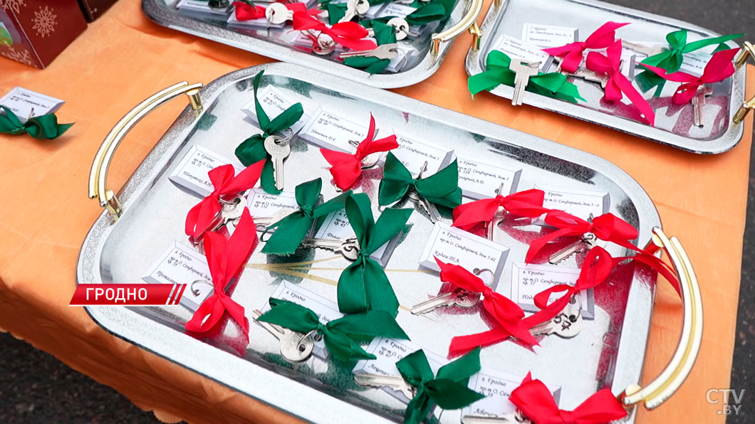 Спасателям Гродненской области вручили ключи от арендных квартир и спецтехники-2