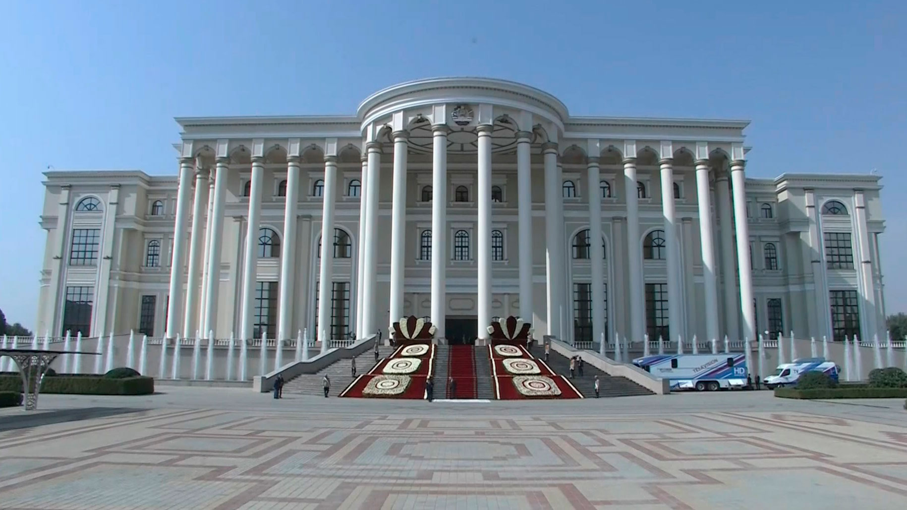 Лукашенко принимает участие в заседании Совета глав государств СНГ