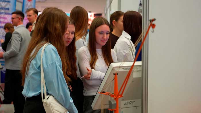 От пилотов до инженеров – какие специальности в тренде? В Минске проходит выставка профессий От пилотов до инженеров – какие специальности в тренде? В Минске проходит выставка профессий