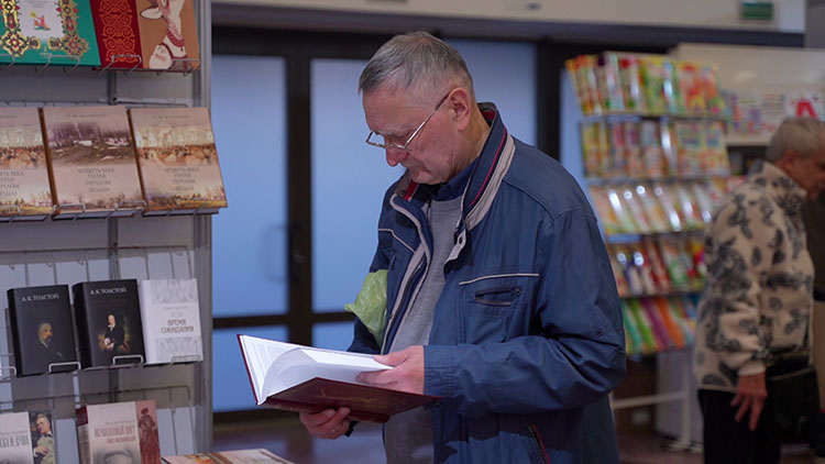 Рекорд 2025 года побит! Минскую международную книжную выставку-ярмарку посетили более 80 тыс. человек