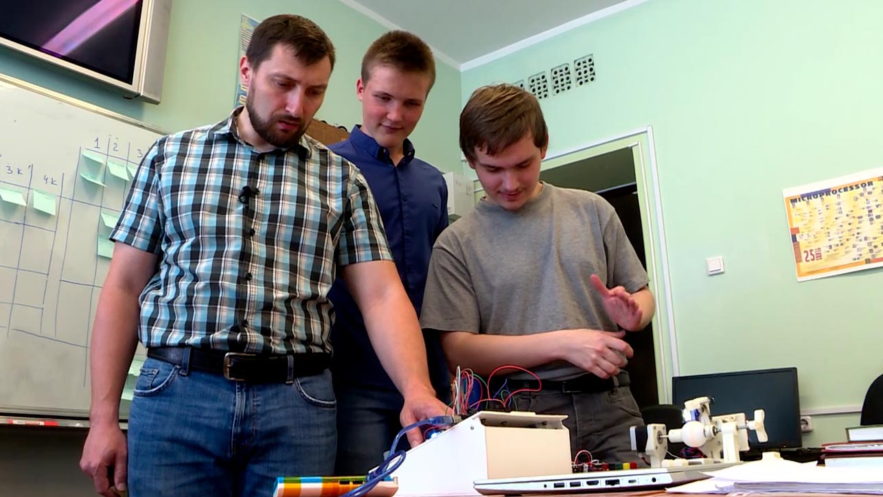 Вложили 15 тысяч рублей, окупился за полгода. Гомельские студенты делают собственные стартапы и зарабатывают во время учёбы