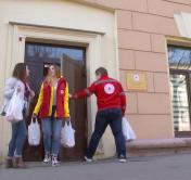 Минтруда: с конца марта выполнено более 30 тыс. заявок на доставку продуктов и лекарств пожилым людям