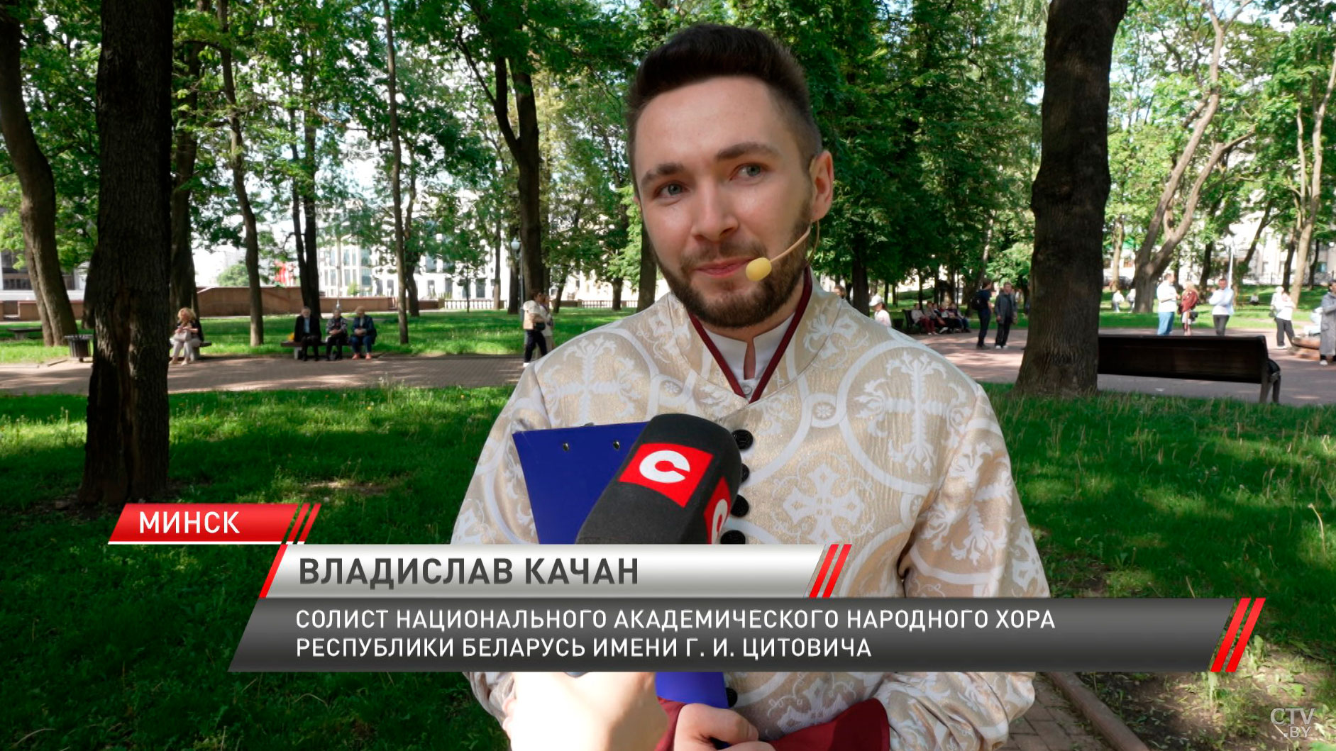 У Купаловского театра стартовал цикл летних концертов – билеты покупать не нужно-6