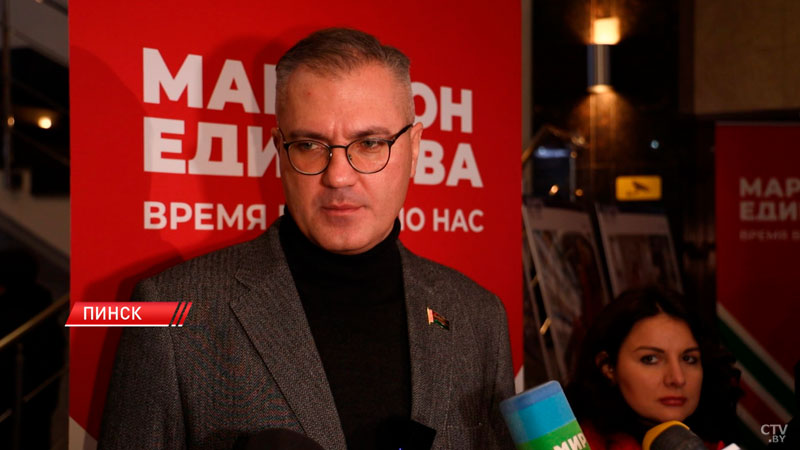 Команда «МАЗ-СПОРТавто» встретилась с участниками акции «Марафона единства» в Пинске-8 Команда «МАЗ-СПОРТавто» встретилась с участниками акции «Марафона единства» в Пинске-8