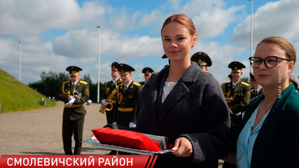 Капсулу с посланием потомкам от ветеранов Великой Отечественной заложили в экспозицию Кургана Славы-2