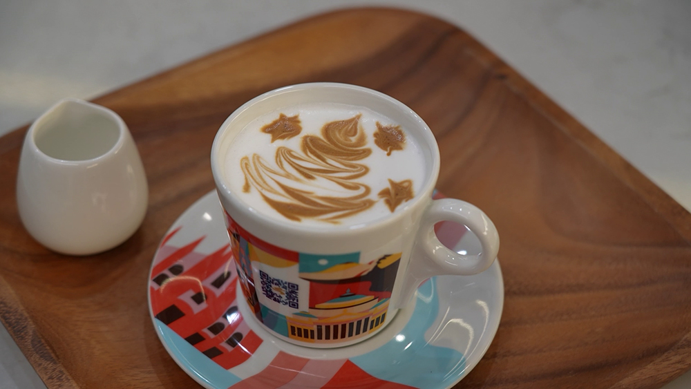 Новый год в чашке! Как сделать рисунок на кофейной пенке – мастер-класс от бариста