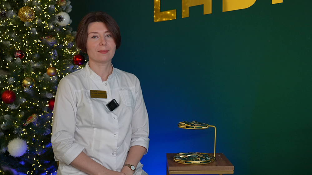 Какие процедуры стоит выполнить в холодное время года? Совет от косметолога