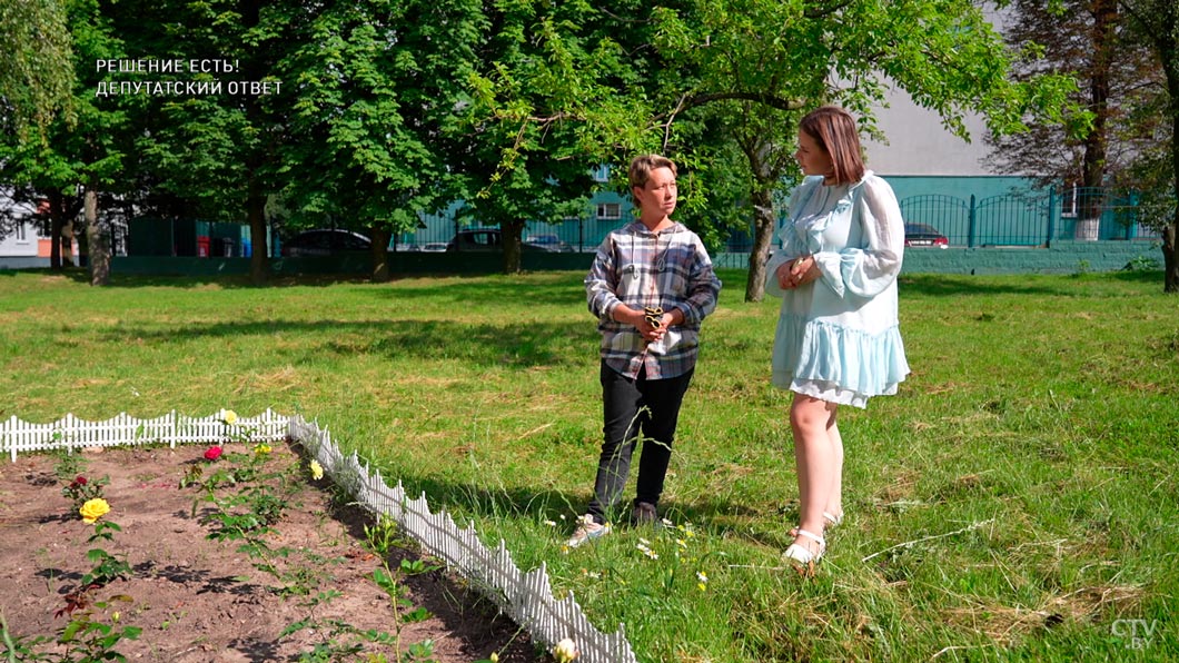 Высадили аллею роз и благоустраивают детские площадки. Рассказываем, как КОТОС помогает минчанам -2
