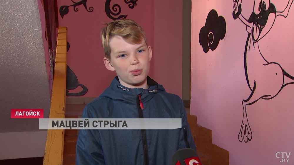 Жительница Логойска из жилого подъезда делает художественную галерею. Смотрите, как всё изменилось-7
