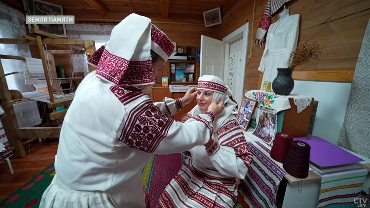 Накормят гречишным хлебом и расскажут о свадебном обряде. Собрали самое интересное из Дома фольклора в Доропеевичах-4