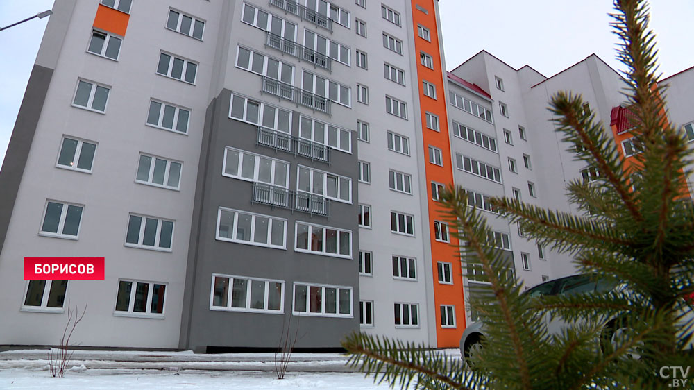 «Ждали 2-2,5 года, очень-очень рады». В Борисове медработники получили ключи от новых квартир-1 «Ждали 2-2,5 года, очень-очень рады». В Борисове медработники получили ключи от новых квартир-1