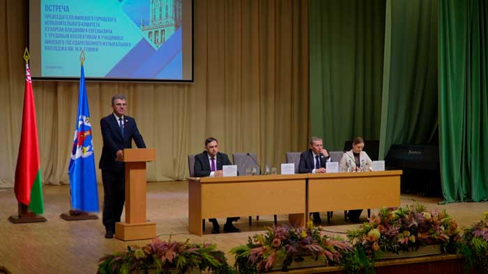 Кухарев встретился с учащимися и коллективом музыкального колледжа имени Глинки Кухарев встретился с учащимися и коллективом музыкального колледжа имени Глинки