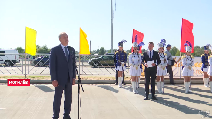 В Могилёве открыли вторую очередь дороги-дублёра. Сергеенко лично оценил качество работы строителей-4