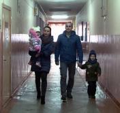 «Я сделал осознанный выбор, потому что считаю, что этот человек сможет помочь нам». В Беларуси продолжается досрочное голосование