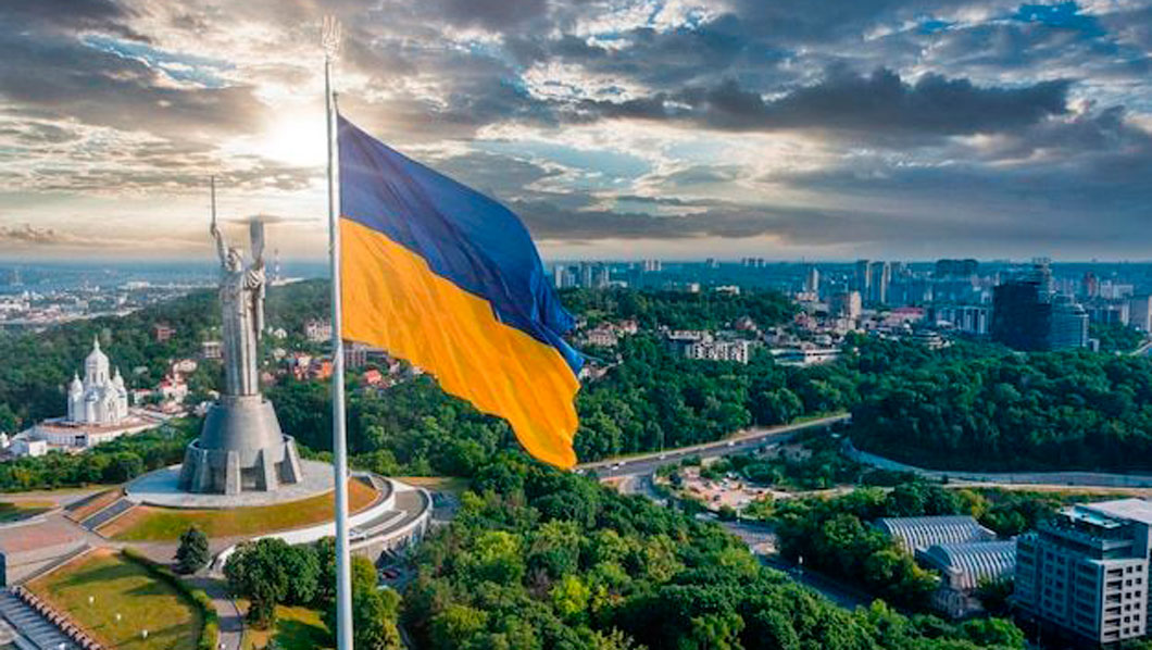 Брайен советует украинцам изолировать Зеленского и сменить власть-0 Брайен советует украинцам изолировать Зеленского и сменить власть-0