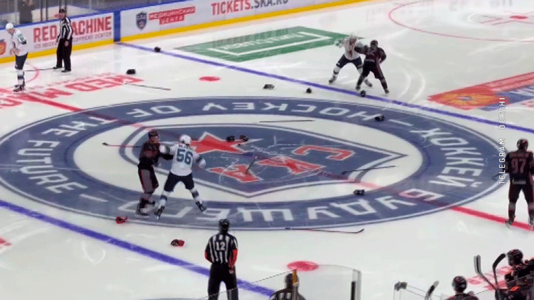 Вышли пять на пять: «Авангард» и «Сочи» снова дерутся