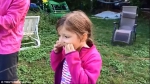 Видео: британцы вырывают детям молочные зубы с помощью беспилотника