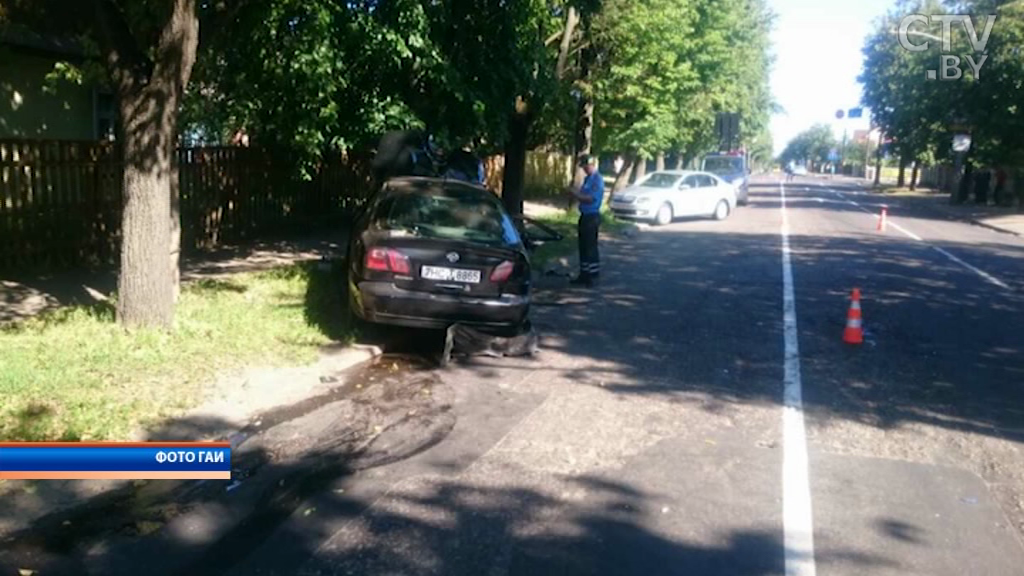 В Минске пьяный водитель уходил от погони, врезался в другую машину и дерево: погибла пассажир-5