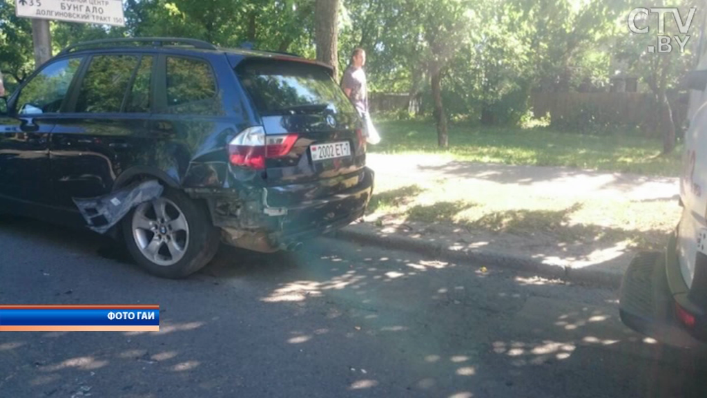 В Минске пьяный водитель уходил от погони, врезался в другую машину и дерево: погибла пассажир-7