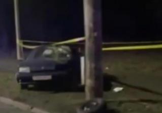 В Минске Renault врезался в осветительную мачту, погиб подросток. Водитель получил права месяц назад