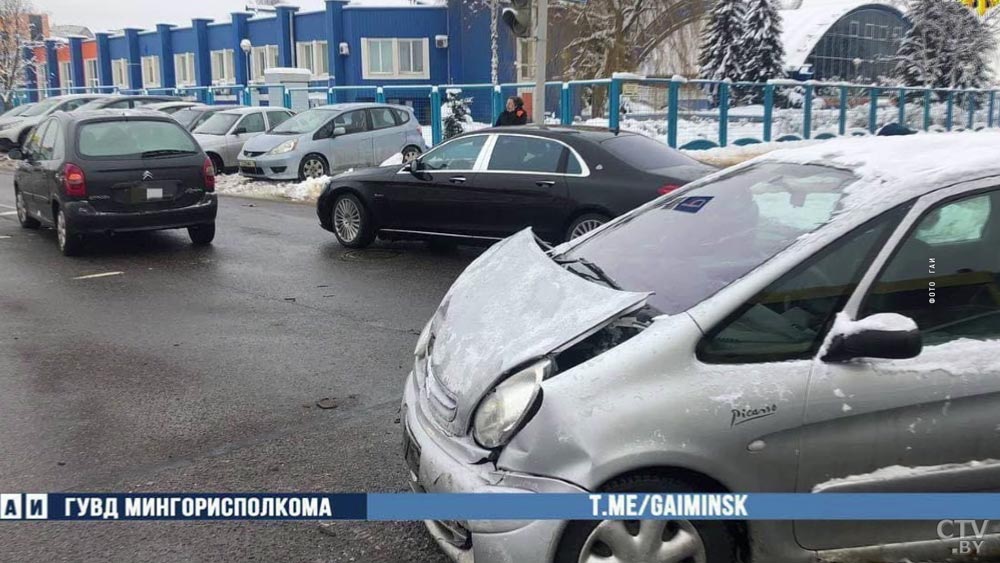 Авария в Минске. В ДТП на Сапёров пострадала несовершеннолетняя пассажирка-1