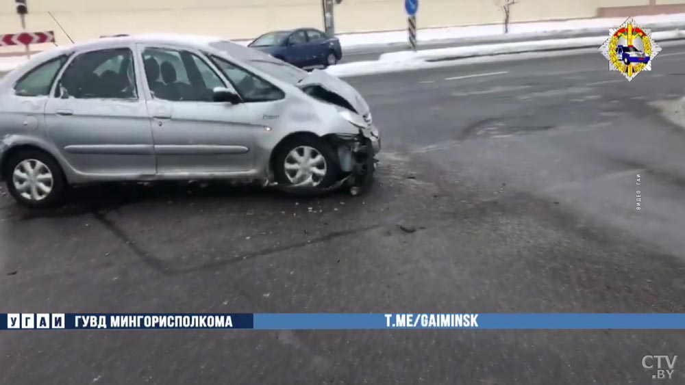 Авария в Минске. В ДТП на Сапёров пострадала несовершеннолетняя пассажирка-4