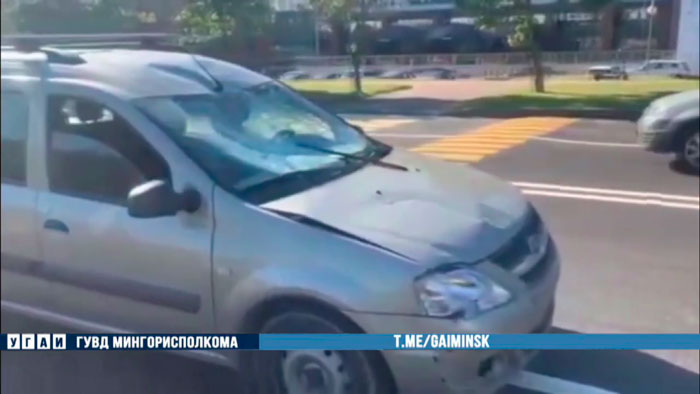 ДТП в Минске. На Скорины парень на электросамокате попал под колёса машины