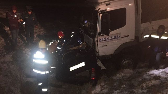 В Шарковщинском районе водитель Opel погиб после столкновения с грузовиком -1